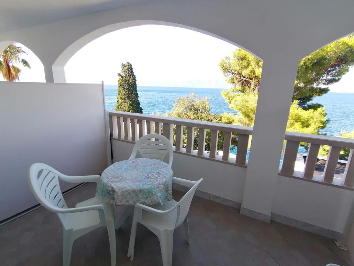 Apartments With Sea View Drvenik Makarska Riviera Eksteriør bilde
