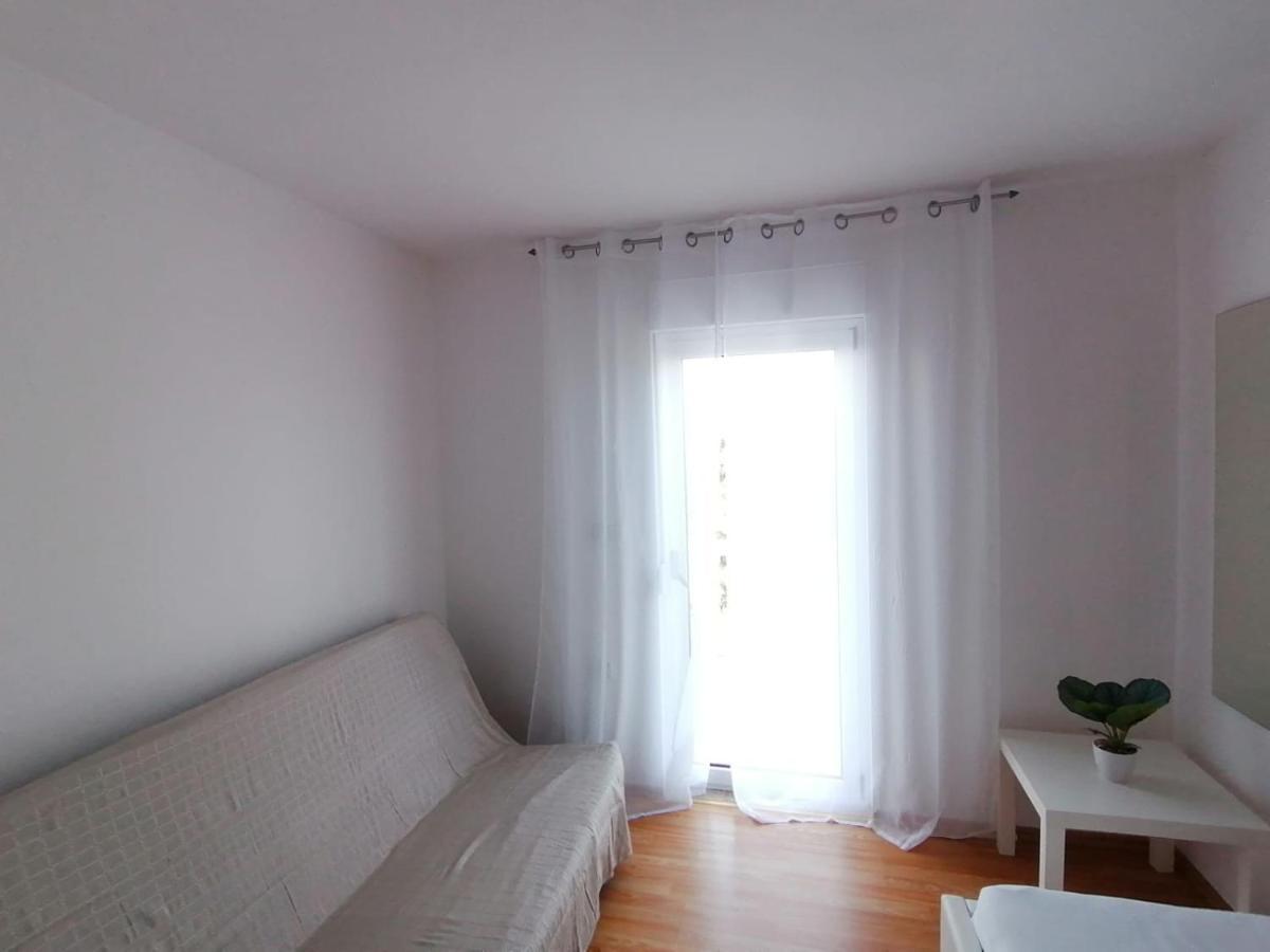 Apartments With Sea View Drvenik Makarska Riviera Eksteriør bilde